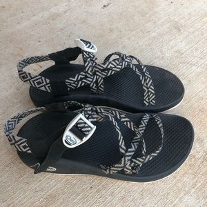 White & Black striped Chaco’s women’s size 8
